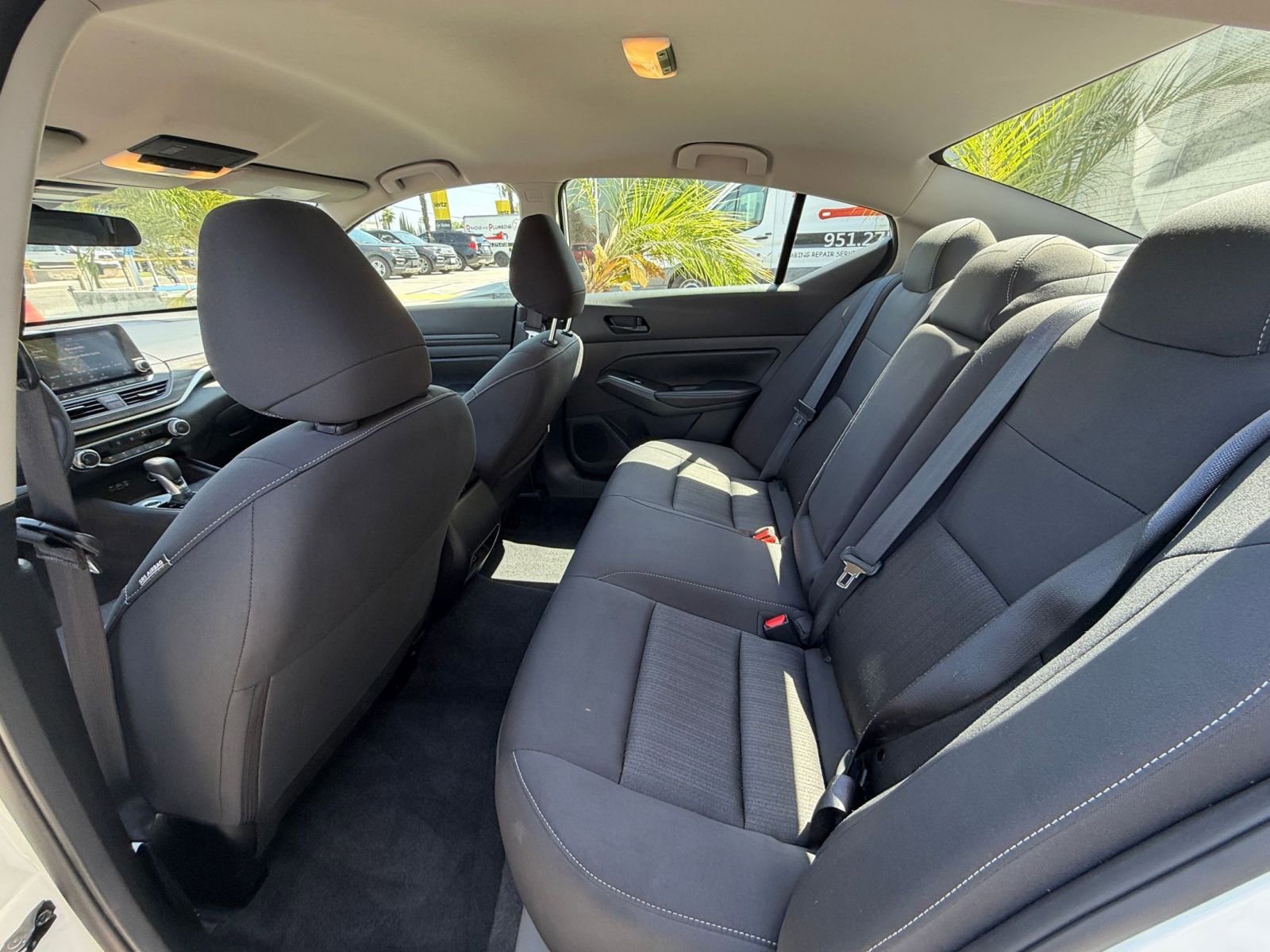 Used 2025 Nissan Altima 2.5 SV FWD image 24