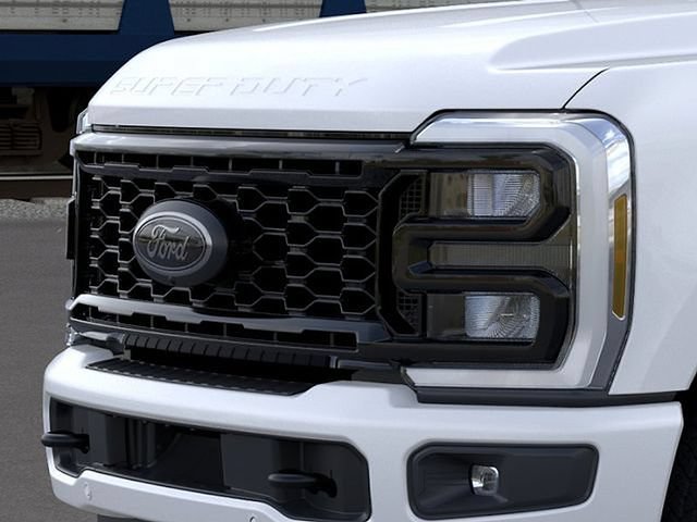 New 2026 Ford F250 Lariat w/ Black Appearance Package AWD/4WD image 17