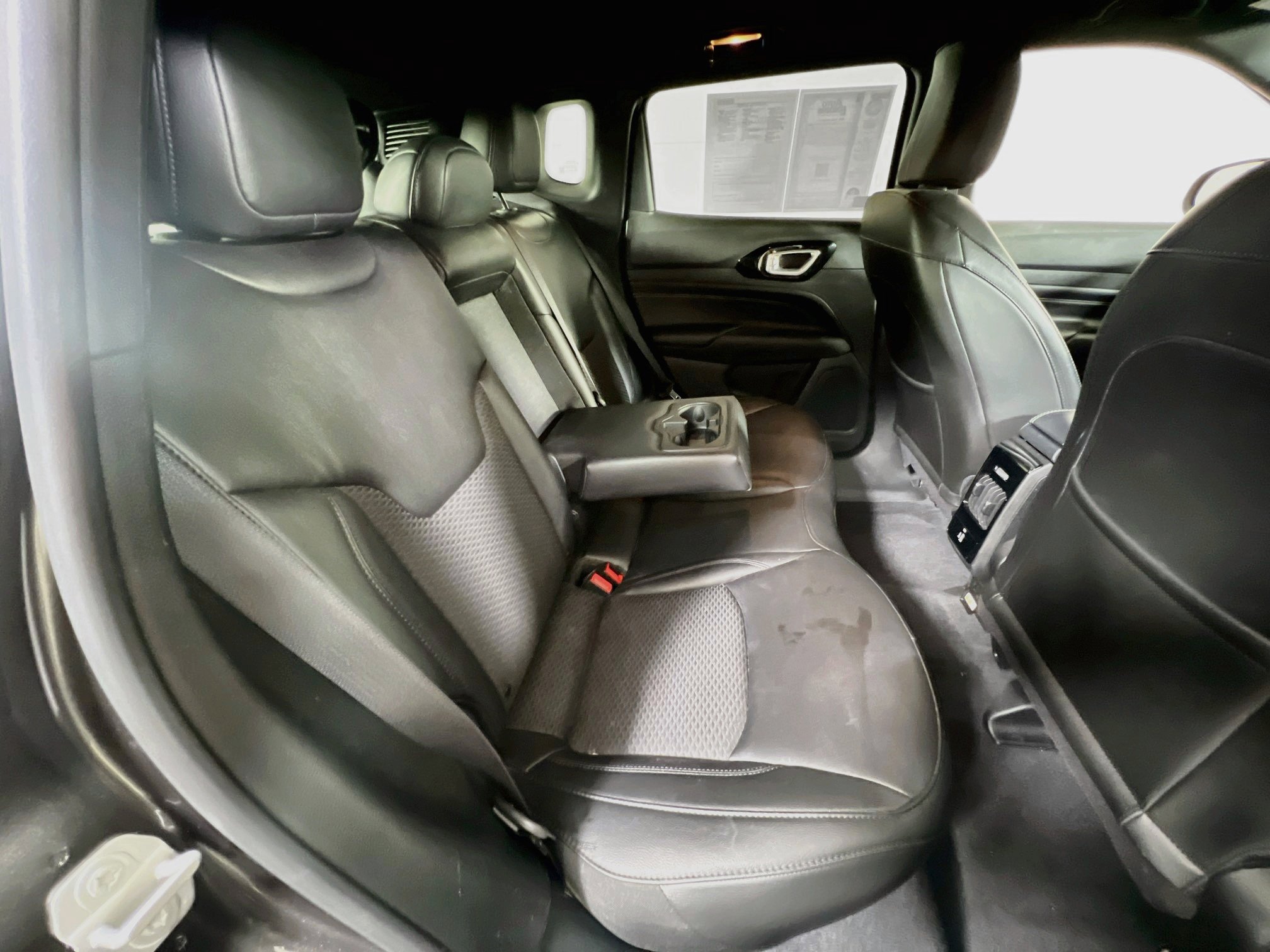 Used 2022 Jeep Compass Altitude w/ Convenience Group image 25