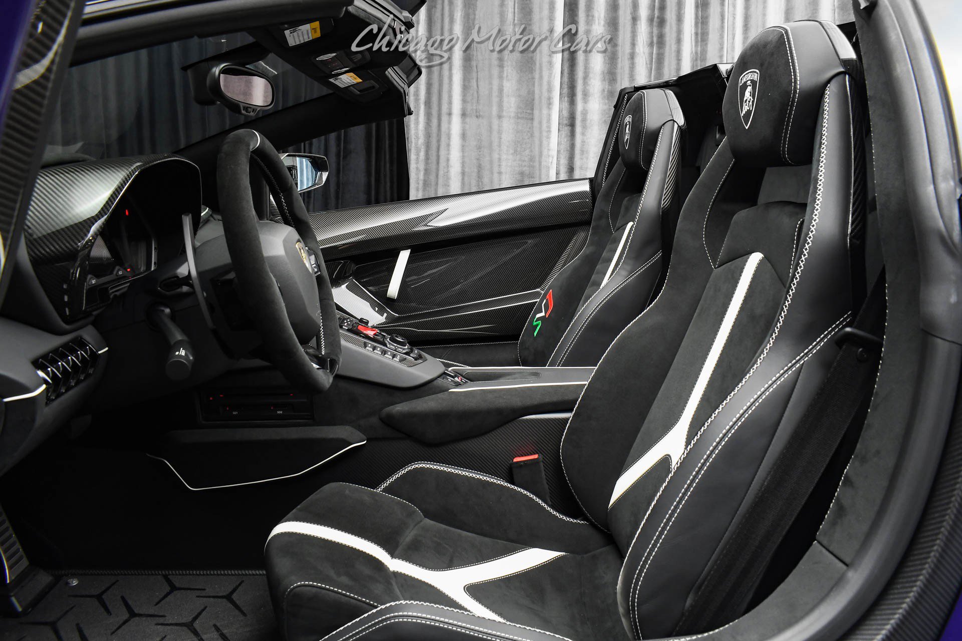 Used 2021 Lamborghini Aventador SVJ image 19