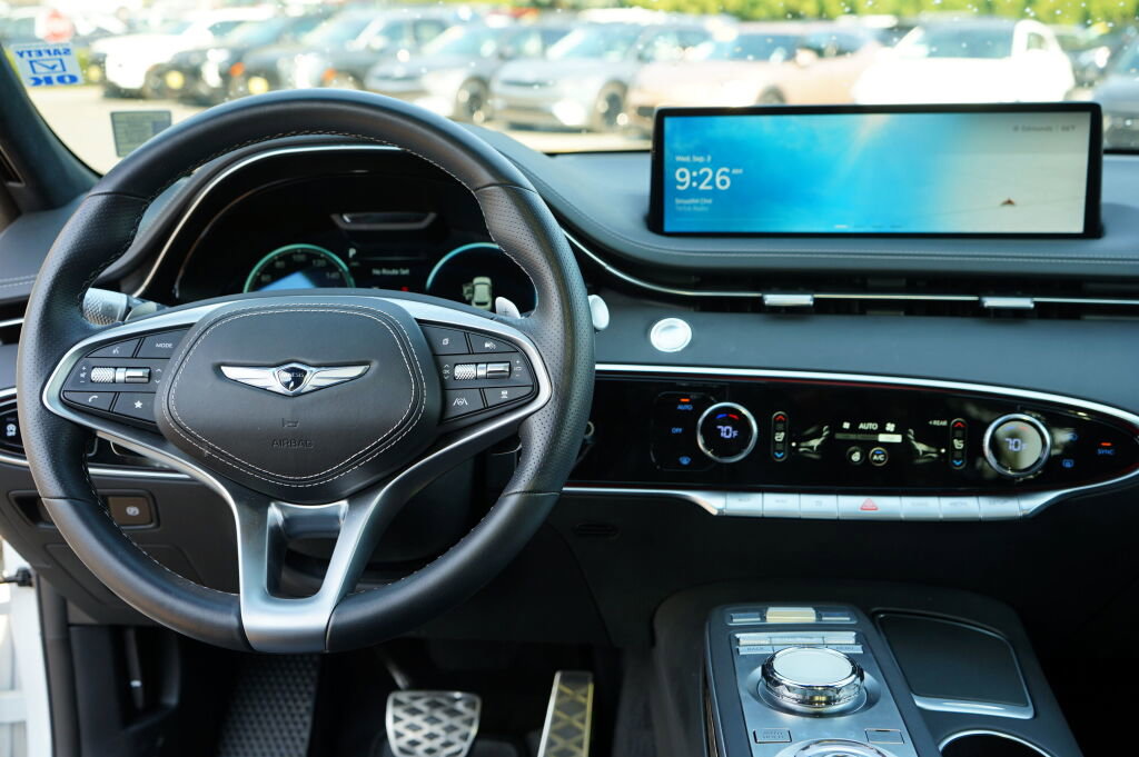 Used 2025 Genesis GV70 3.5T Sport w/ Sport Prestige Package image 22