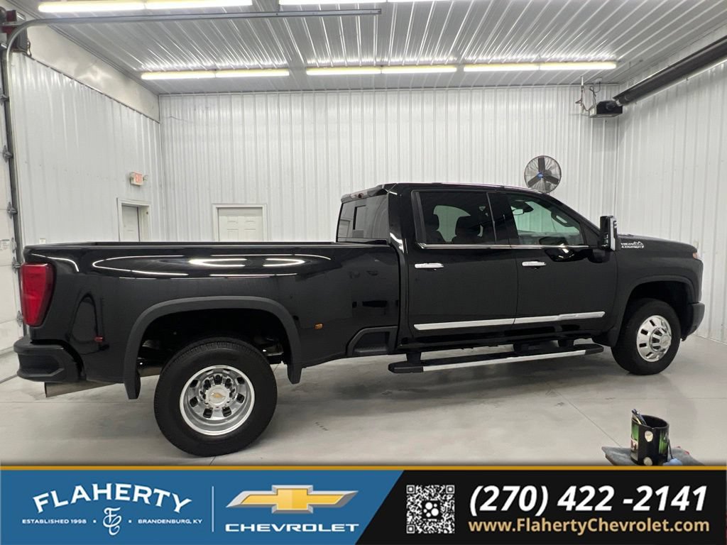 Used 2024 Chevrolet Silverado 3500 High Country AWD/4WD image 2