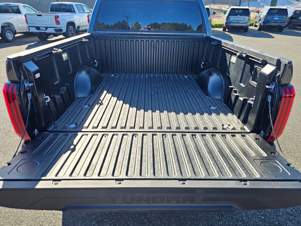 Used 2026 Toyota Tundra Limited AWD/4WD image 25