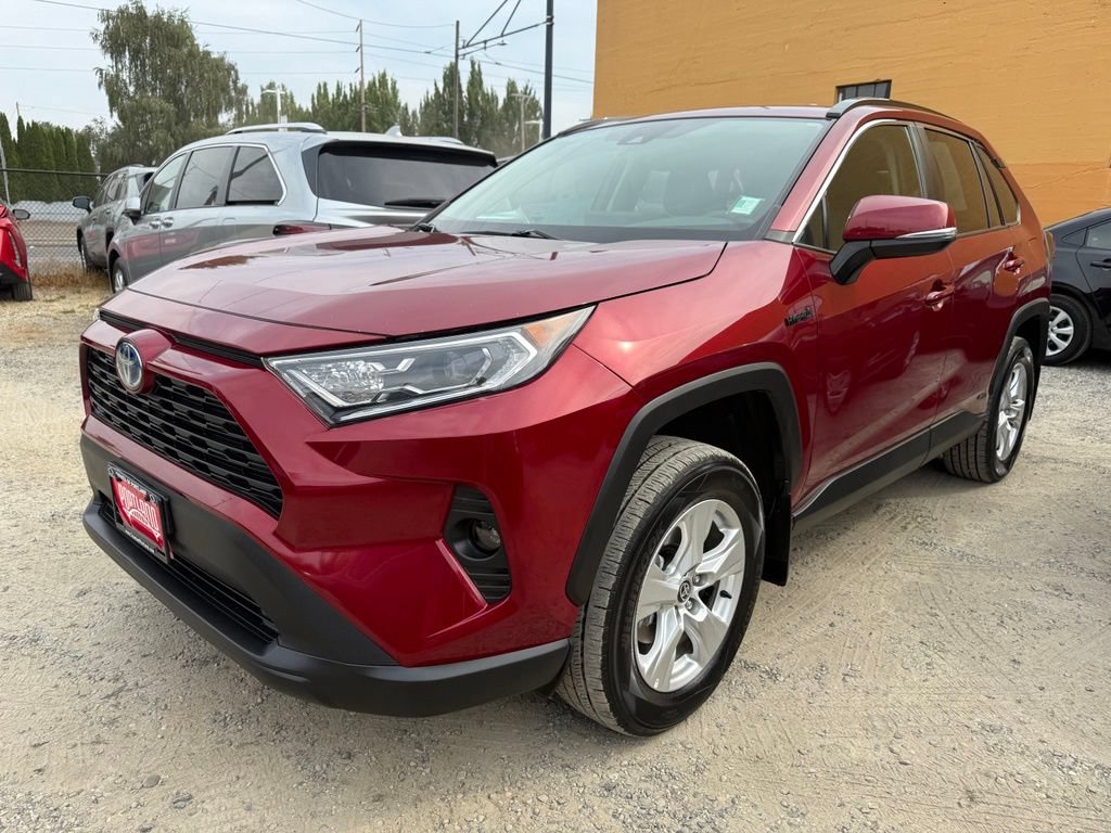 Certified 2021 Toyota RAV4 XLE AWD/4WD image 4