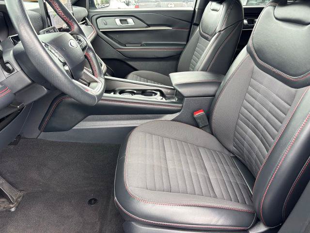 Certified 2025 Ford Explorer ST-Line w/ ST-Line Street Pack AWD/4WD image 14