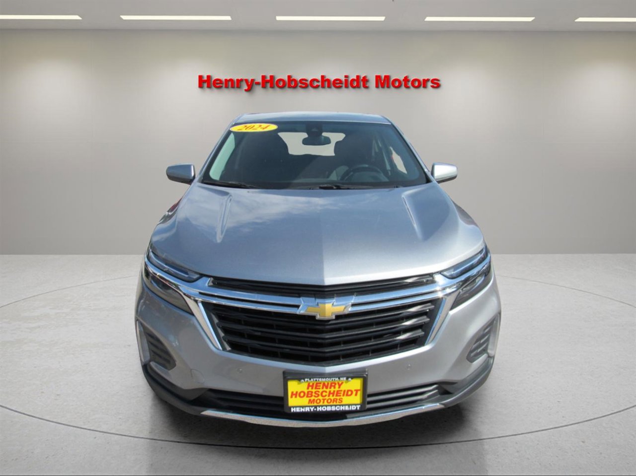 Used 2024 Chevrolet Equinox LT image 2