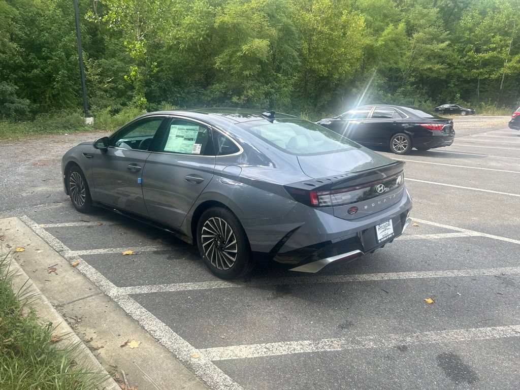 New 2026 Hyundai Sonata SEL FWD image 4