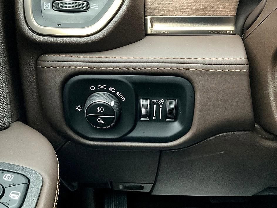 New 2026 RAM 3500 Longhorn image 16