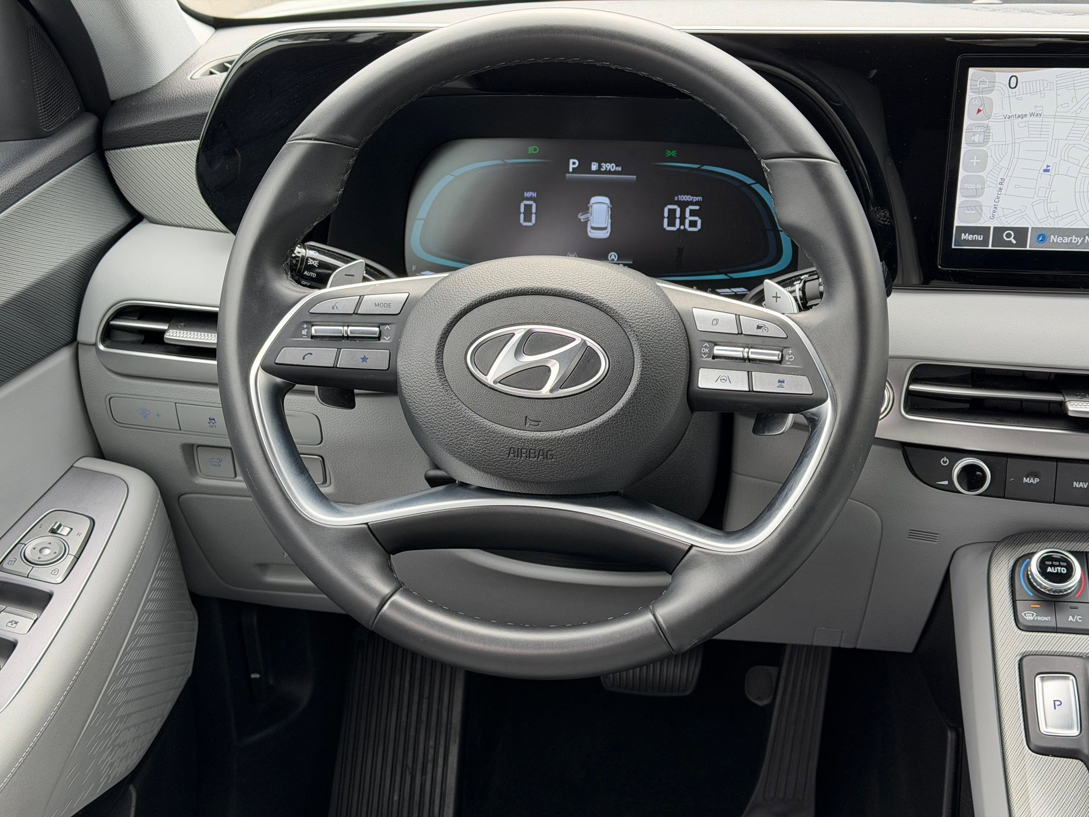 Used 2024 Hyundai Palisade SEL FWD image 17