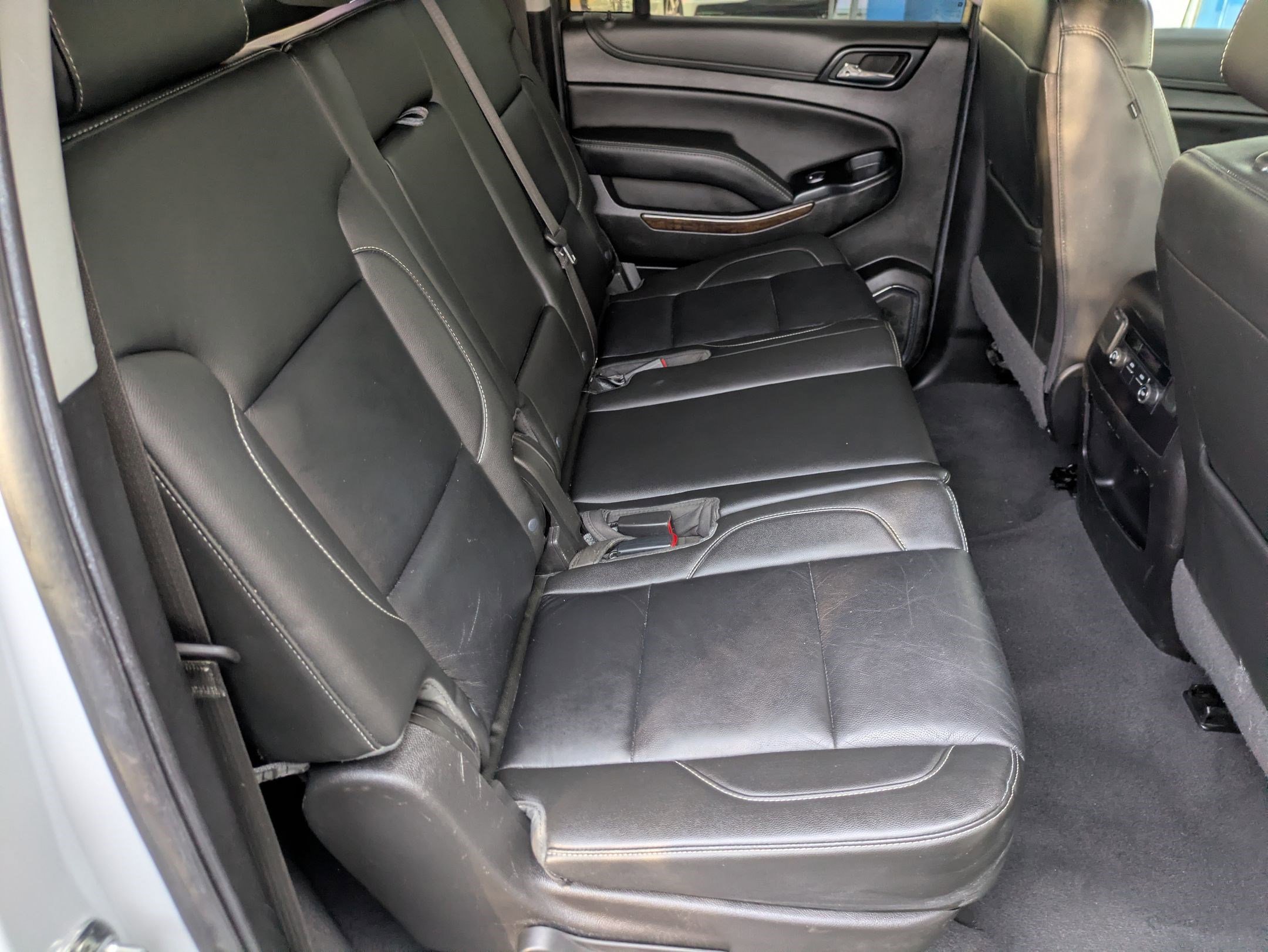 Used 2019 Chevrolet Suburban LT image 26