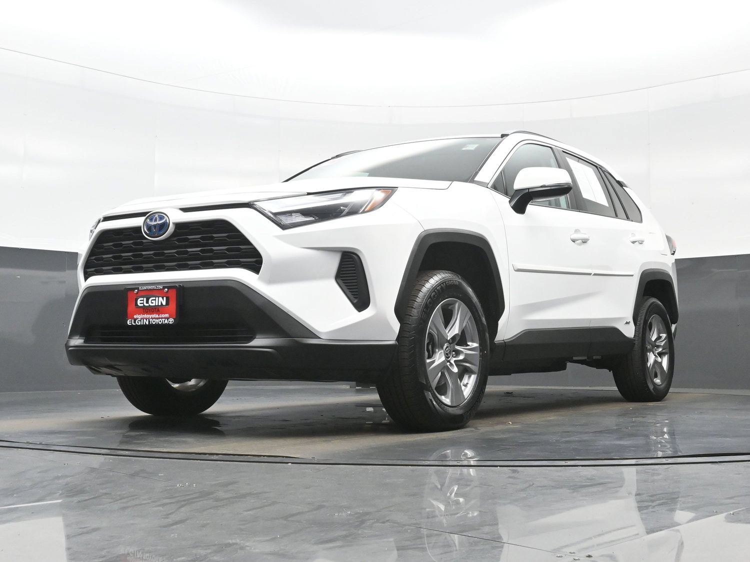 Used 2024 Toyota RAV4 LE AWD/4WD image 26