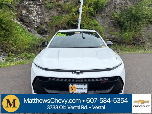 Used 2024 Chevrolet Equinox EV RS image 2