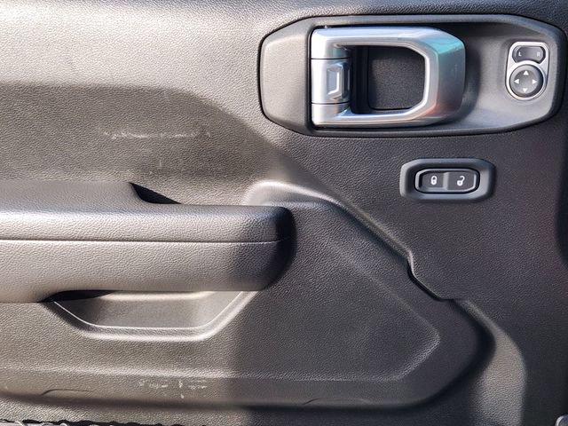 Used 2022 Jeep Gladiator Rubicon w/ Safety Group image 24