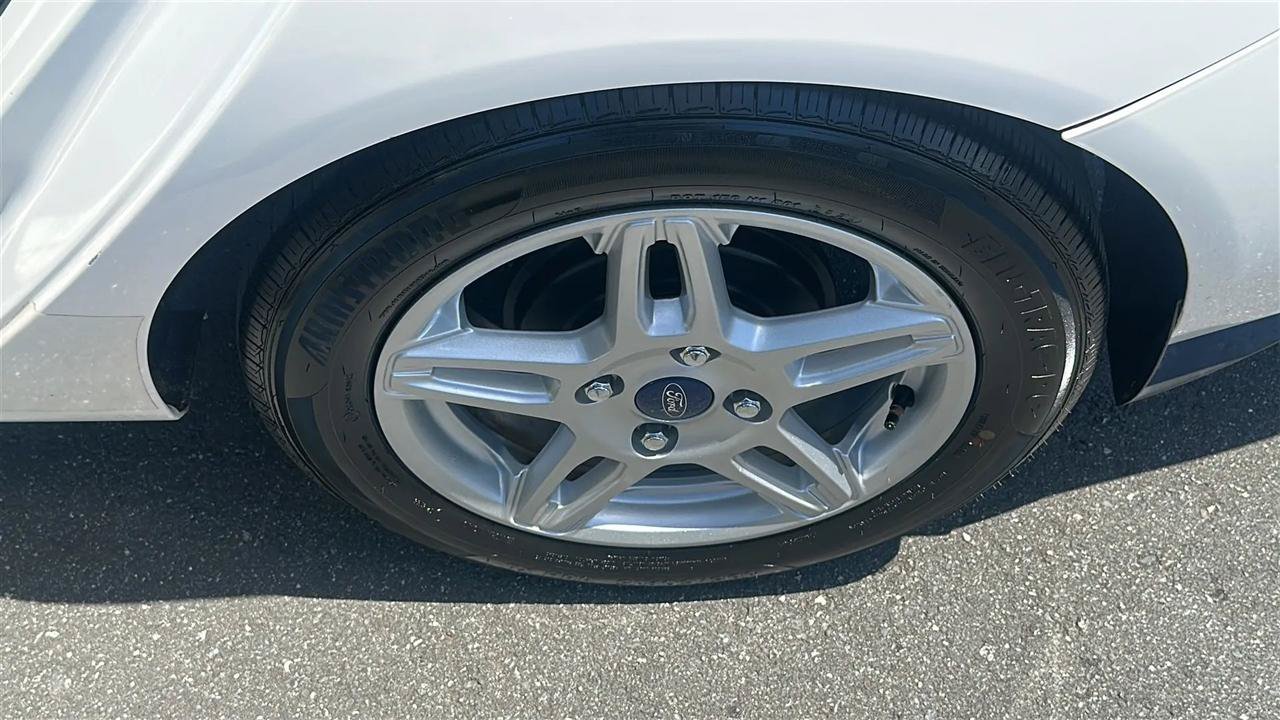 Used 2017 Ford Fiesta SE FWD image 14