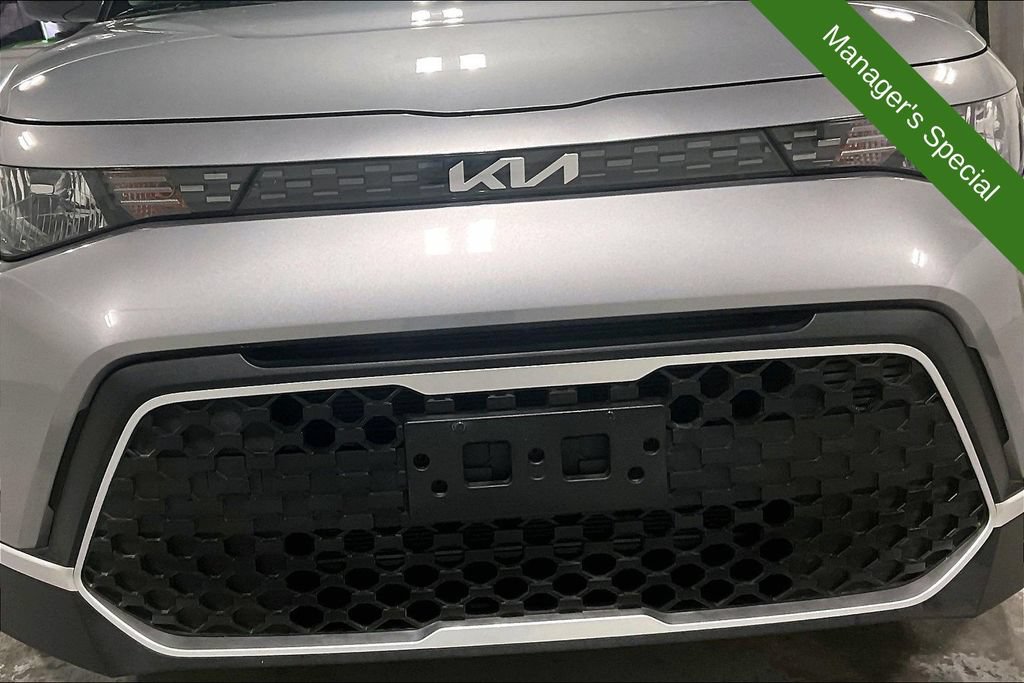 Used 2025 Kia Soul LX w/ LX Technology Package FWD image 33