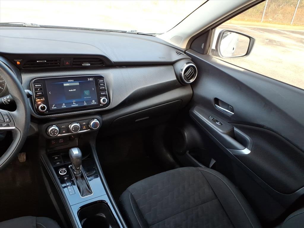 Used 2023 Nissan Kicks SV image 9