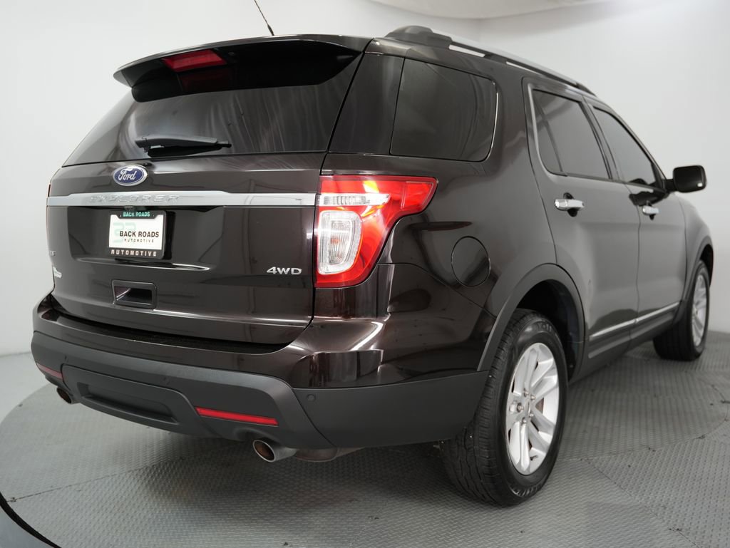 Used 2013 Ford Explorer XLT image 9