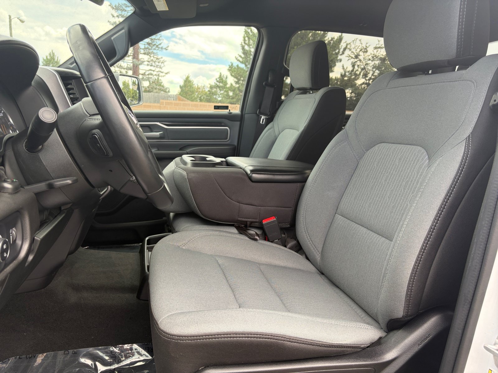 Used 2022 RAM 1500 Big Horn AWD/4WD image 16