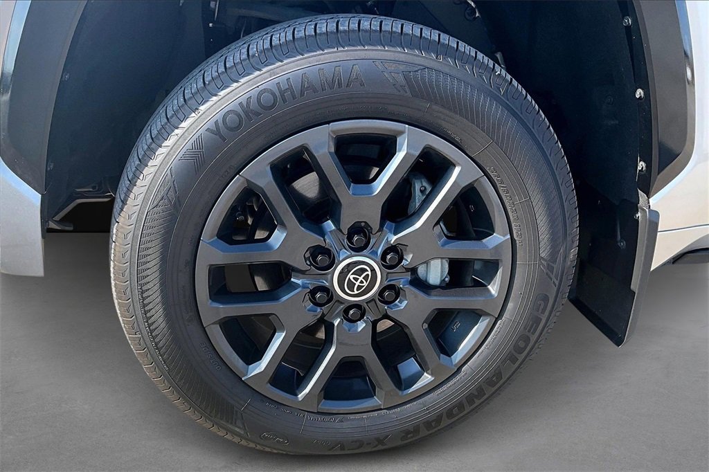 Used 2024 Toyota Tundra Platinum image 8