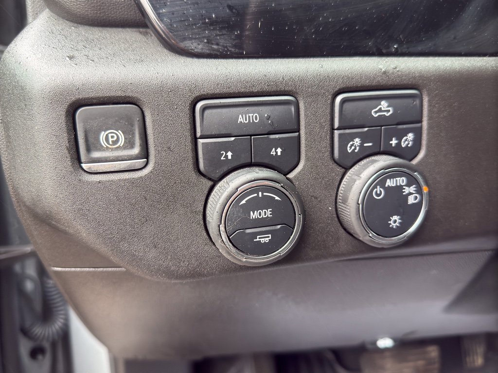 Used 2025 Chevrolet Silverado 1500 LT image 22