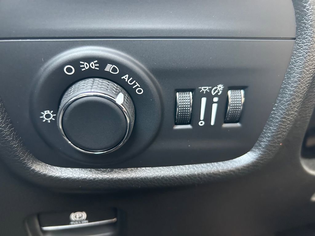 New 2025 Jeep Grand Cherokee L Altitude image 19