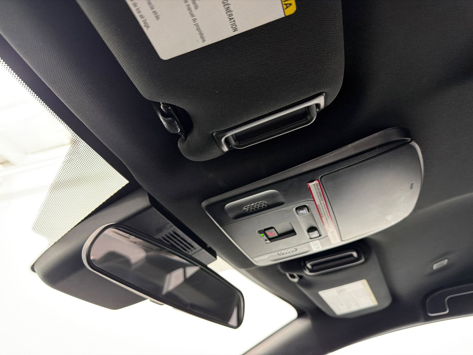 Used 2025 Toyota Camry SE image 30