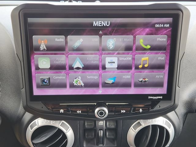 Used 2015 Jeep Wrangler Unlimited Sahara AWD/4WD image 17