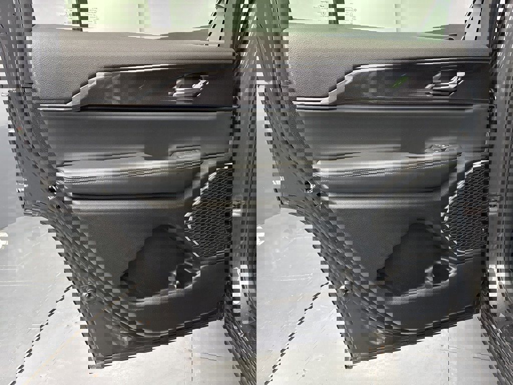 Used 2022 Jeep Grand Cherokee L Laredo w/ Luxury Tech Group I image 21