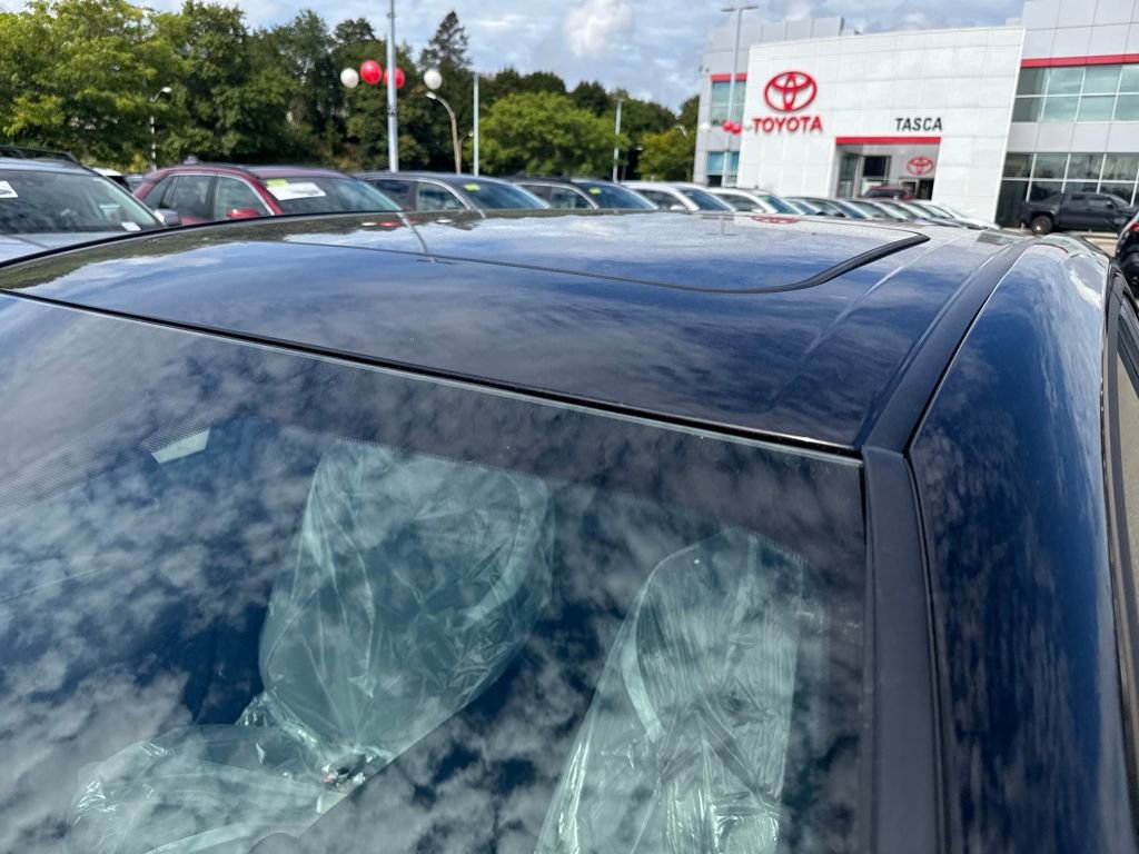 New 2026 Toyota Camry SE image 15