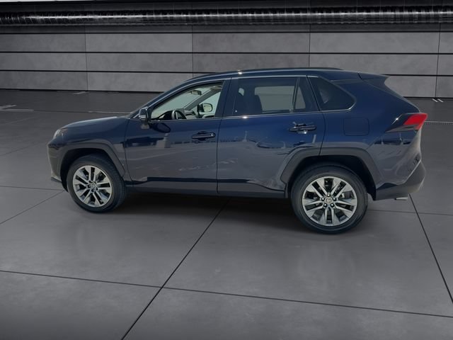 Used 2023 Toyota RAV4 XLE Premium FWD image 5