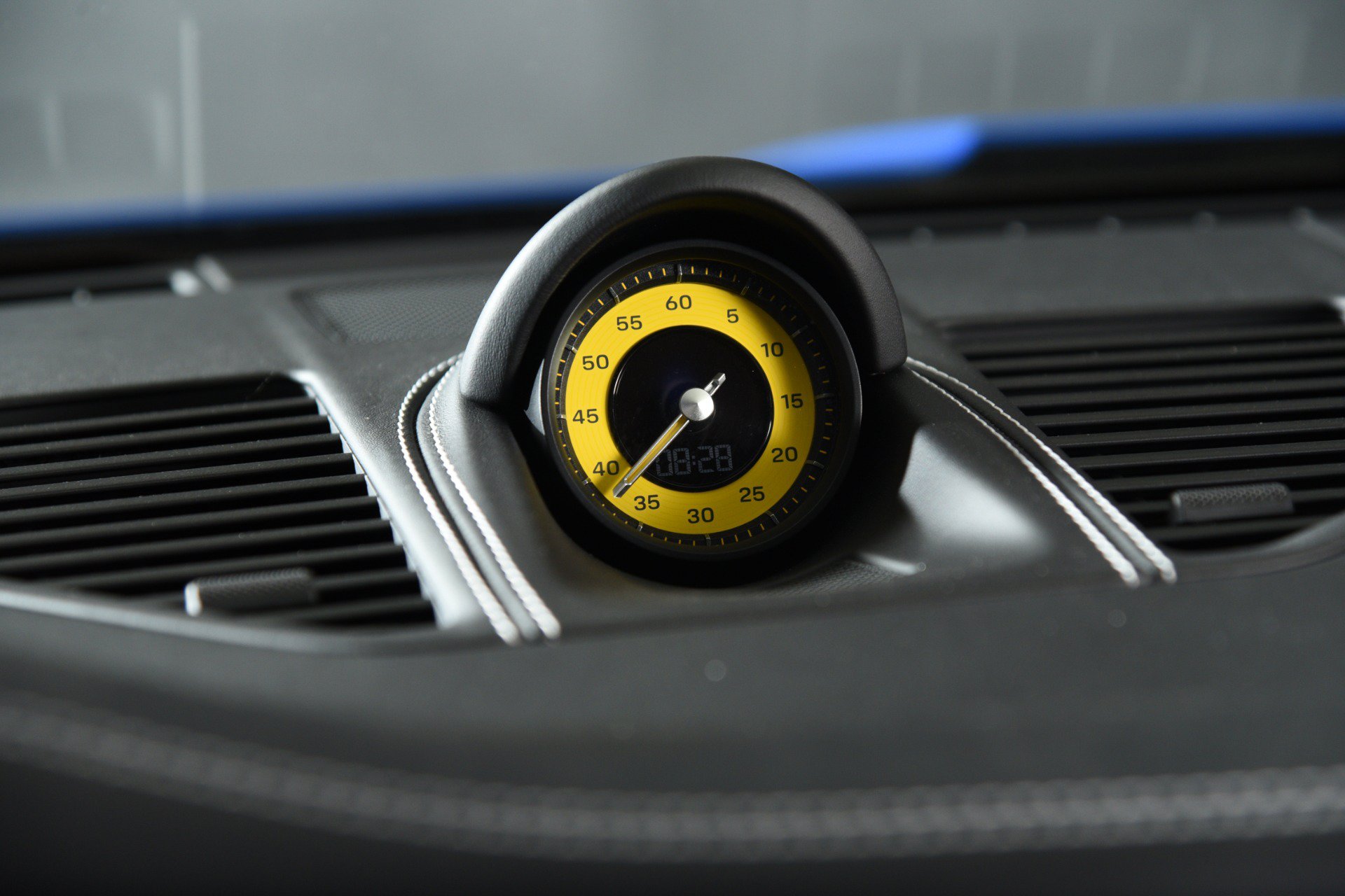 Used 2022 Porsche 911 GT3 RWD image 8