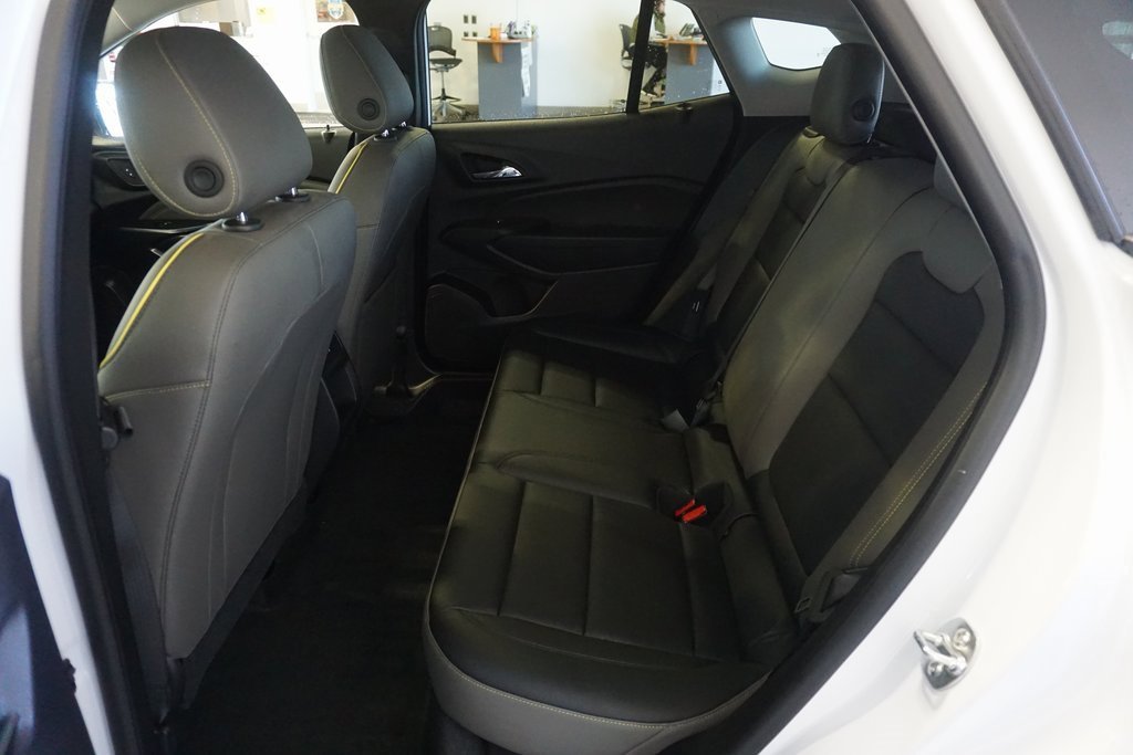 Used 2025 Chevrolet Trax ACTIV w/ Sunroof Package image 22