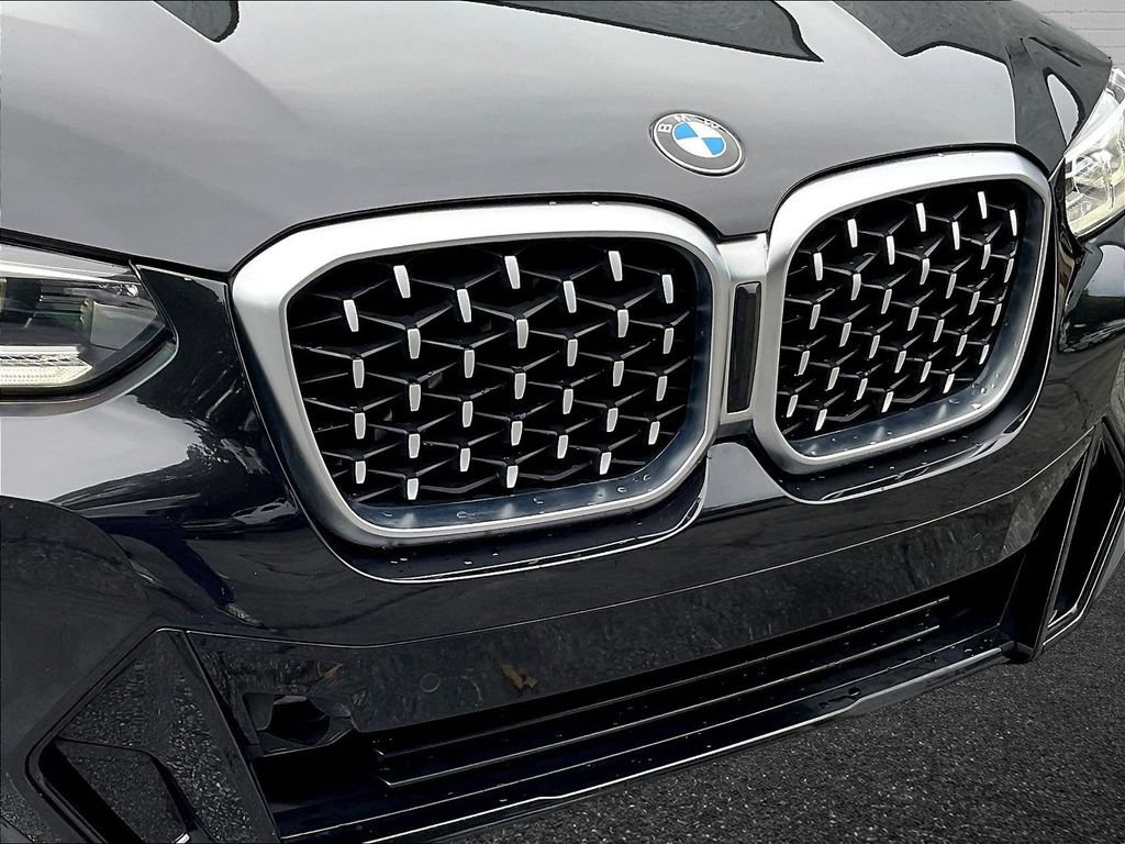 Used 2022 BMW X4 xDrive30i w/ M Sport Package AWD/4WD image 28