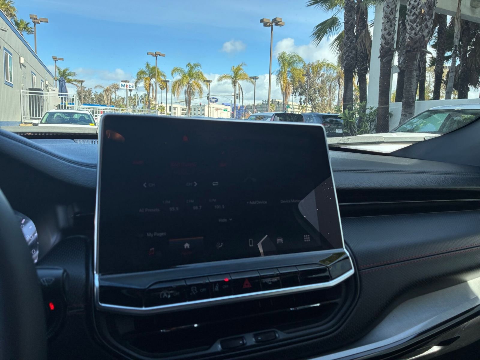 Used 2025 Jeep Compass Trailhawk w/ Trailer Tow Group image 20