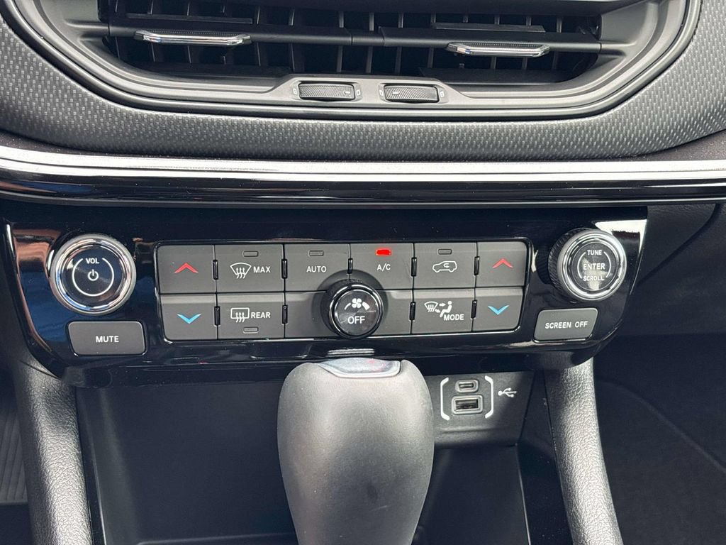 Certified 2026 Jeep Compass Limited AWD/4WD image 26