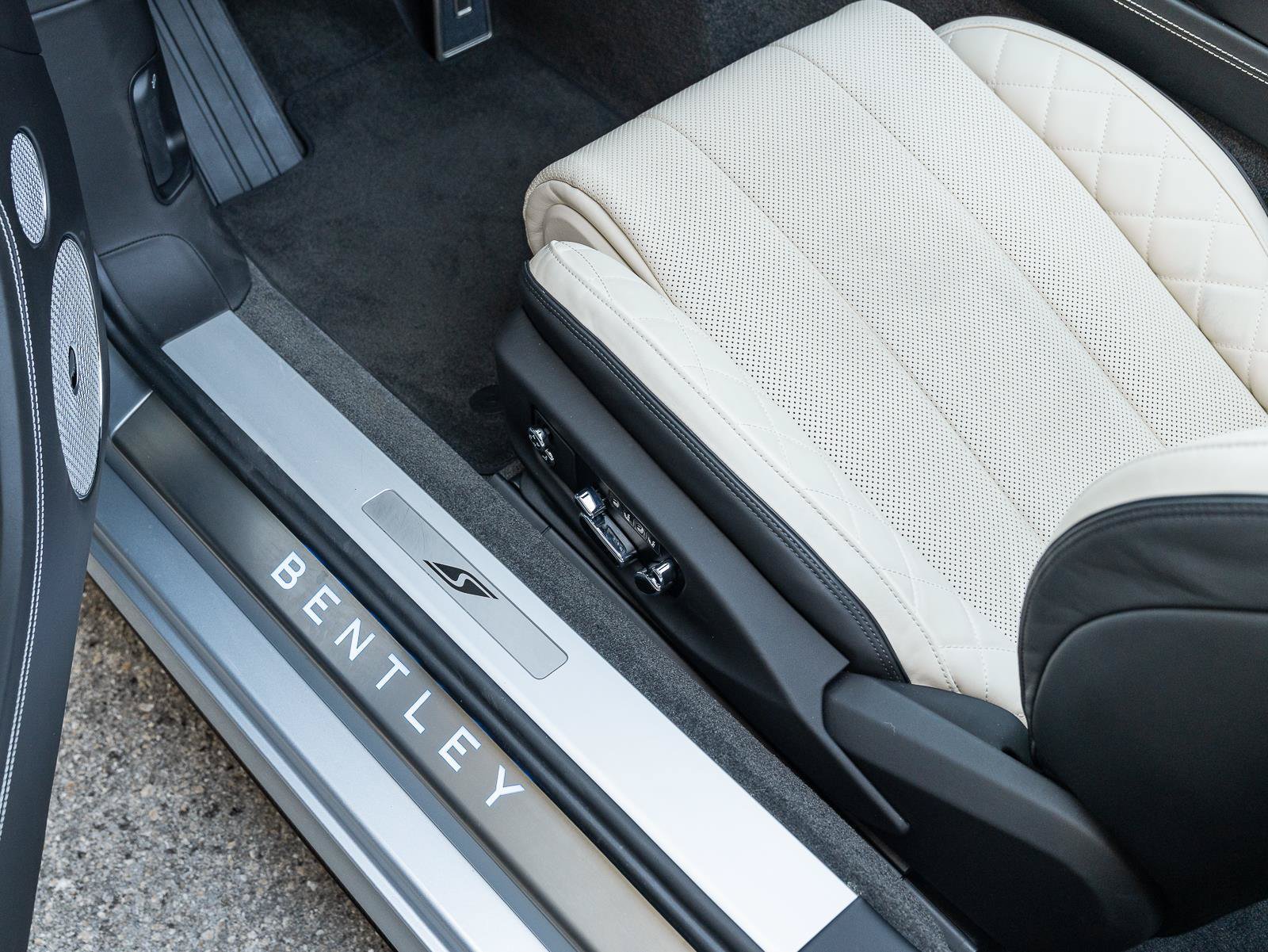 Used 2023 Bentley Continental GT Mulliner AWD/4WD image 25