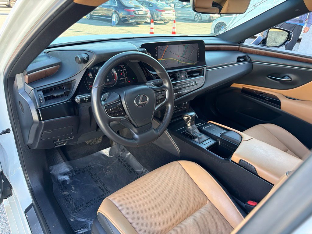 Used 2022 Lexus ES 250 w/ Premium Package AWD/4WD image 27