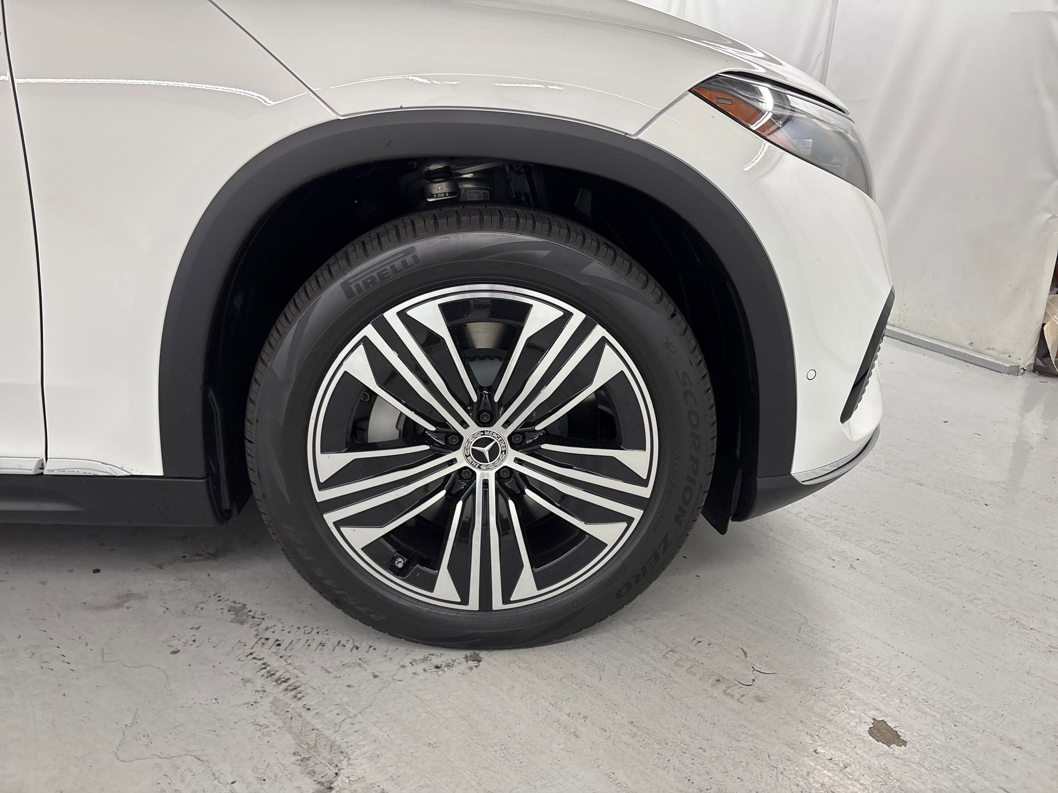 New 2026 Mercedes-Benz EQS 400 4MATIC SUV image 12