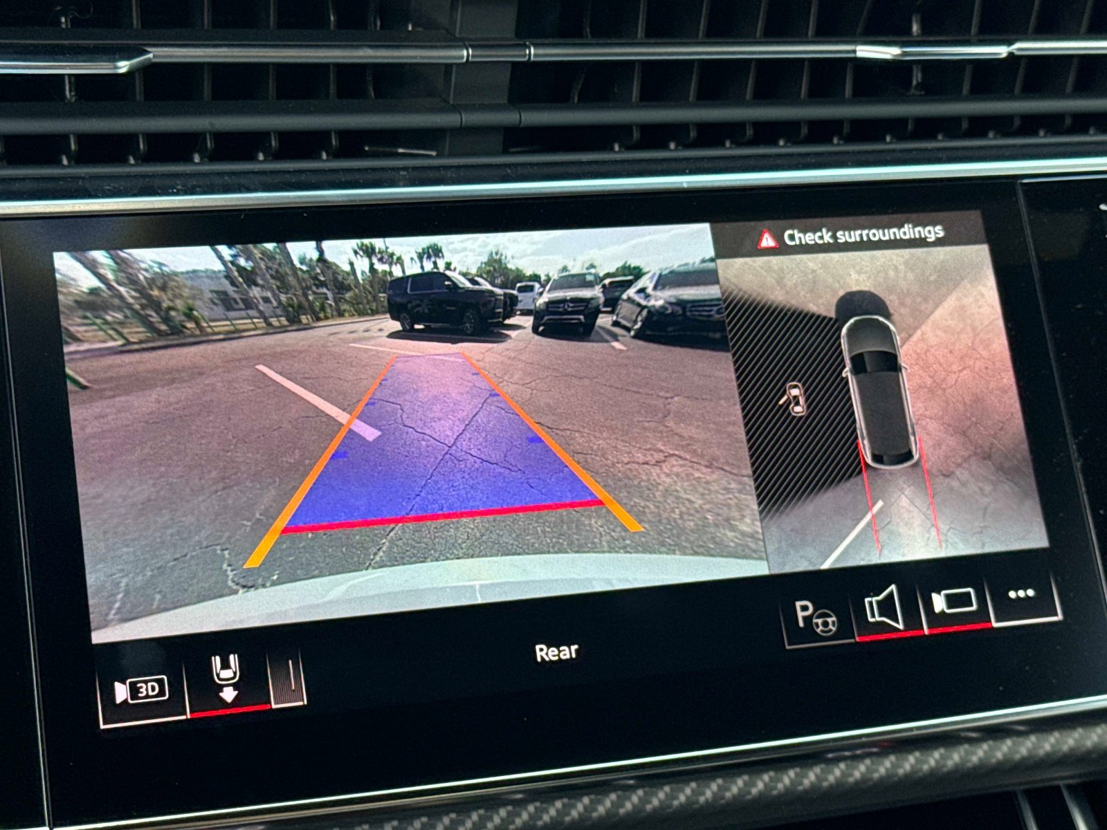 Used 2024 Audi RS Q8 image 48