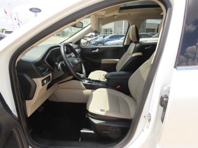 Used 2020 Ford Escape Titanium AWD/4WD image 24