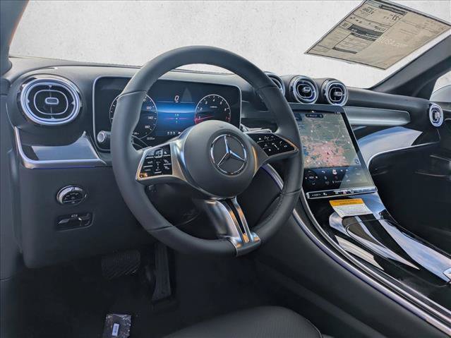 Used 2026 Mercedes-Benz GLC 300 image 3
