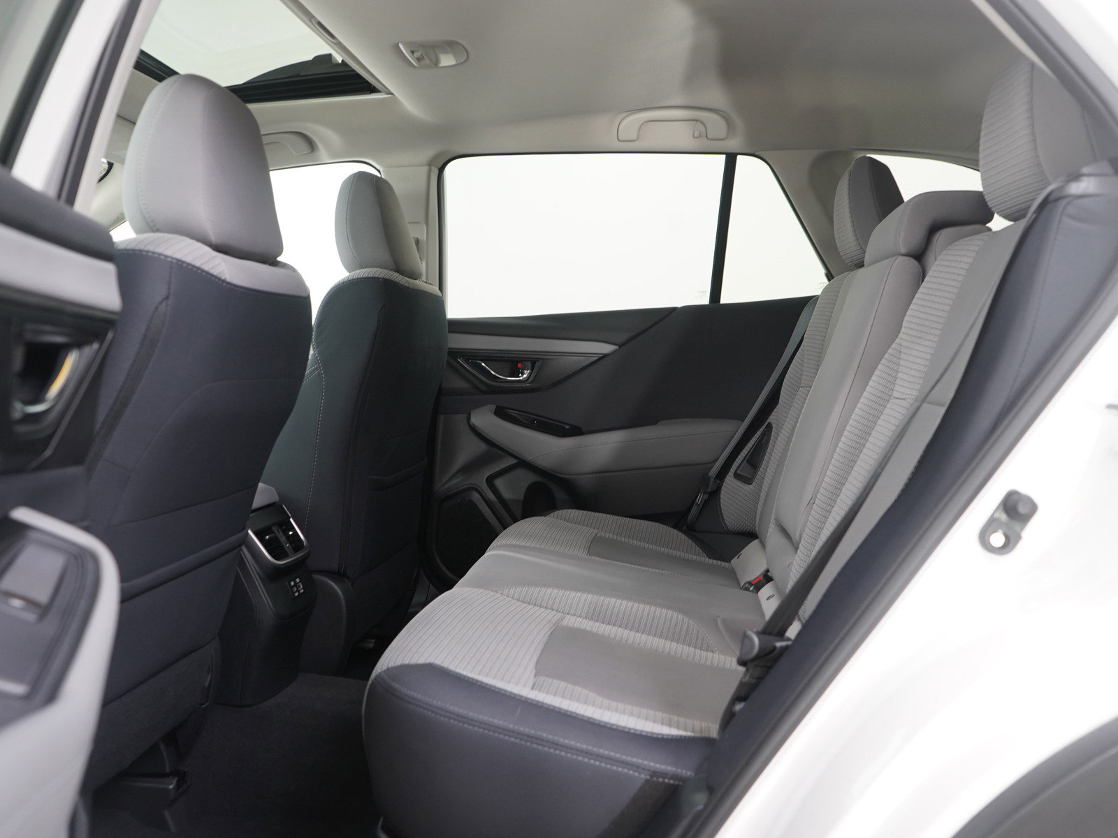 Used 2024 Subaru Outback Premium image 18