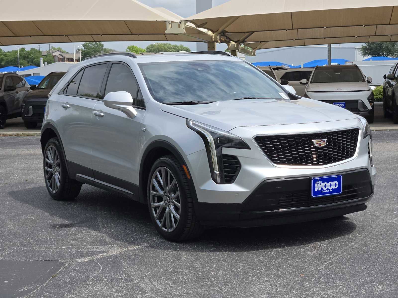 Used 2020 Cadillac XT4 Sport w/ Driver Awareness Package AWD/4WD image 3