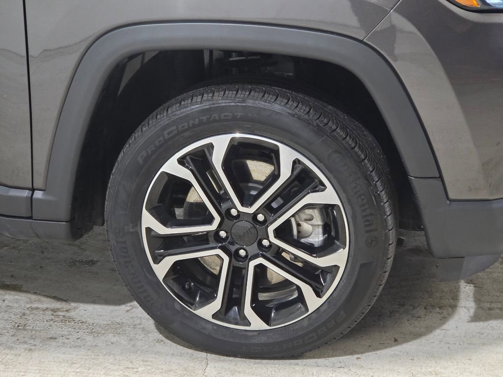 Used 2024 Jeep Compass Limited image 15