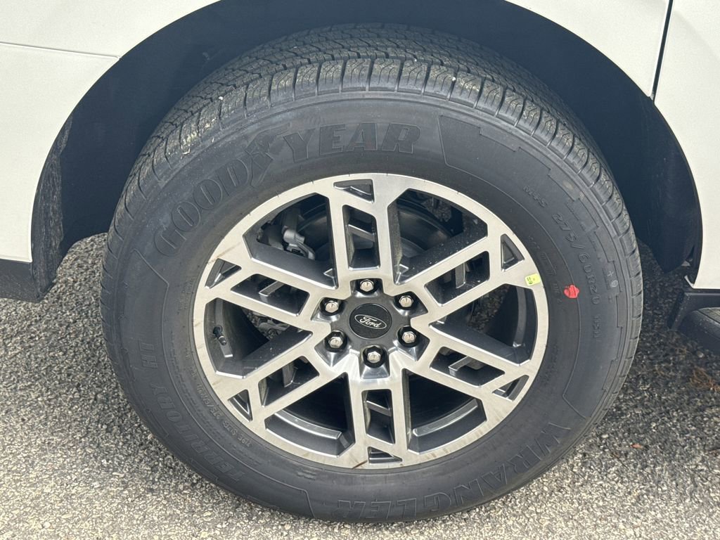 New 2026 Ford Expedition Max Active RWD image 17