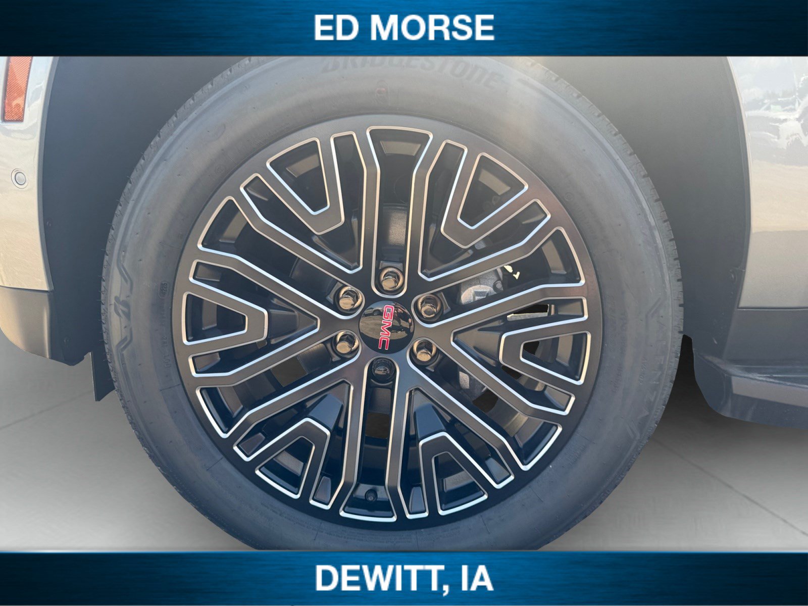 New 2026 GMC Yukon XL Elevation AWD/4WD image 14