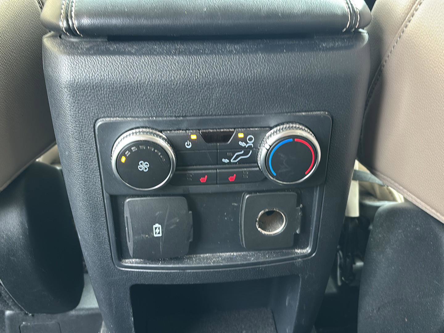 Used 2021 Ford Explorer Limited image 8