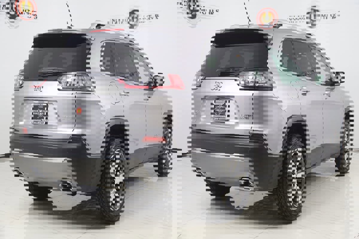 Used 2020 Jeep Cherokee Limited image 3