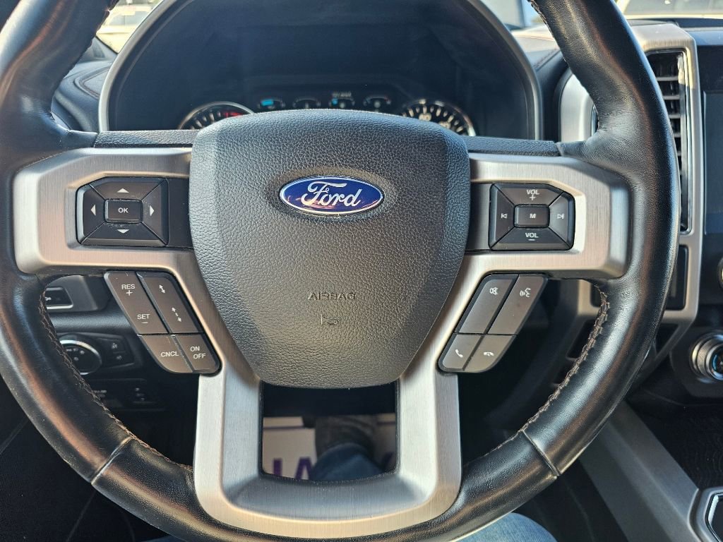 Used 2019 Ford F150 Platinum w/ Equipment Group 701A Luxury AWD/4WD image 17