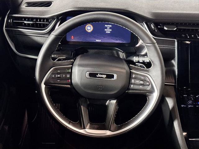 Certified 2025 Jeep Grand Cherokee Laredo w/ Luxury Tech Group I AWD/4WD image 14